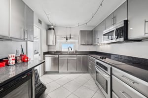 Sun Island Dr S 1602-S1007-011.jpg