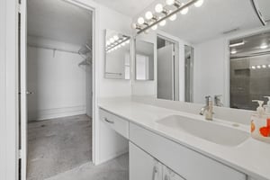 Sun Island Dr S 1602-S1007-018.jpg