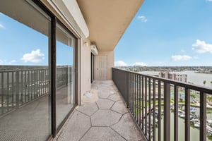 Sun Island Dr S 1602-S1007-024.jpg