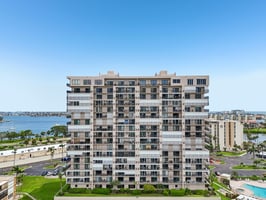 Sun Island Dr S 1602-S1007-029.jpg