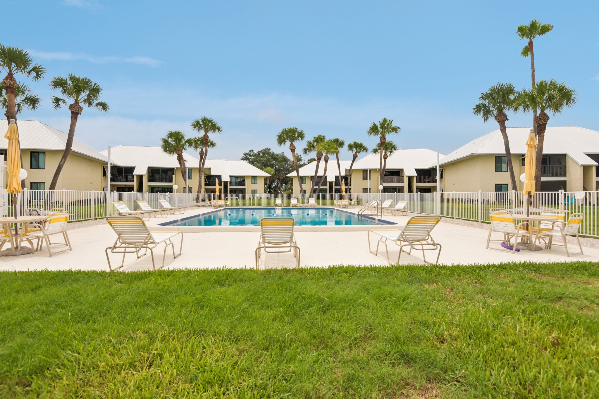 Sunshine Skyway Ln 206-0208-902.jpg