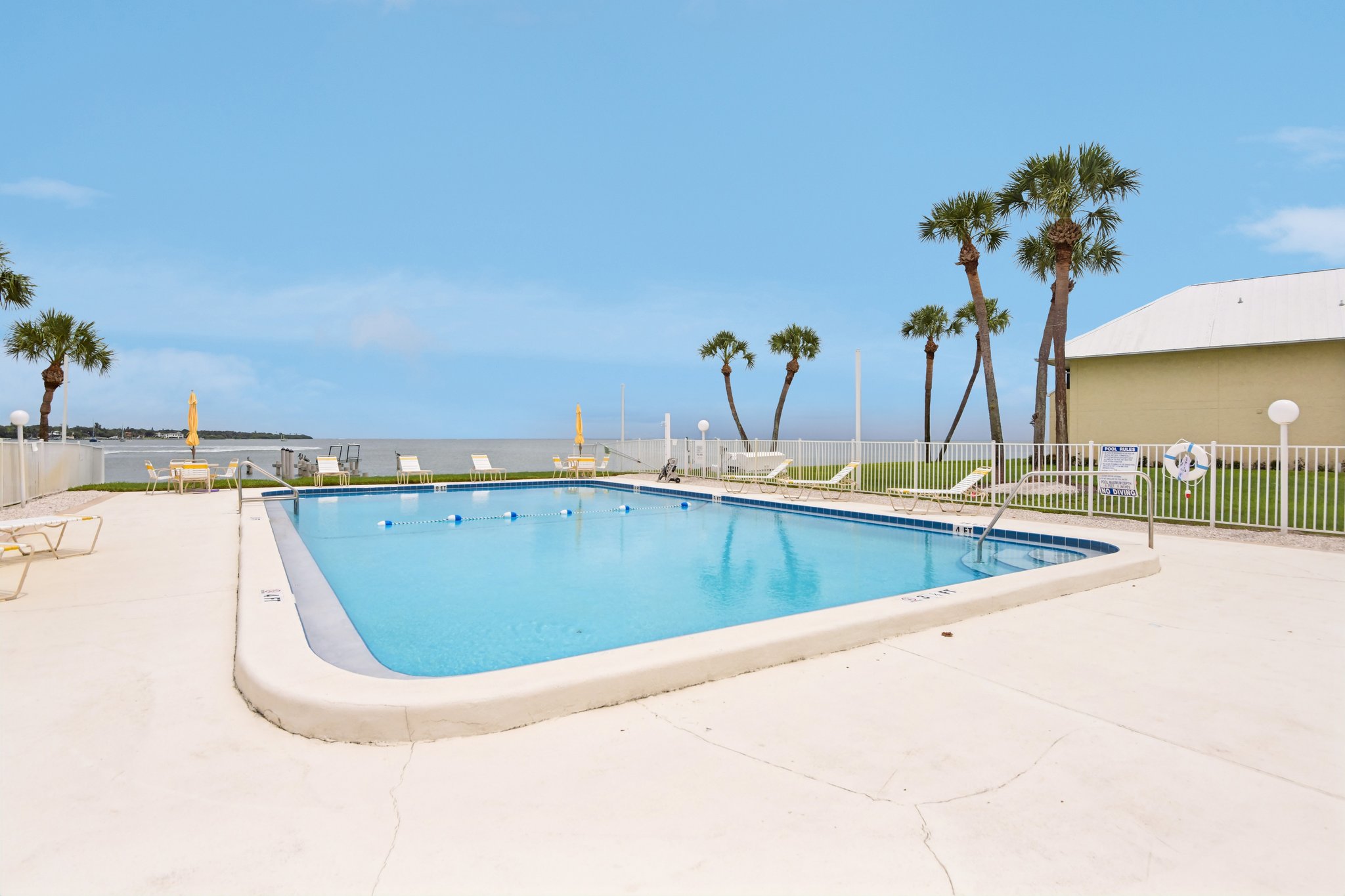Sunshine Skyway Ln 206-0208-906.jpg