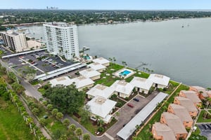Sunshine Skyway Ln 206-S0208-024.jpg