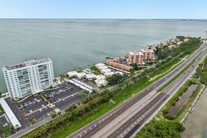Sunshine Skyway Ln 206-S0208-032.jpg