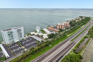 Sunshine Skyway Ln 206-S0208-033.jpg