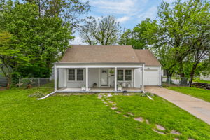 7300 Wyandotte St-001