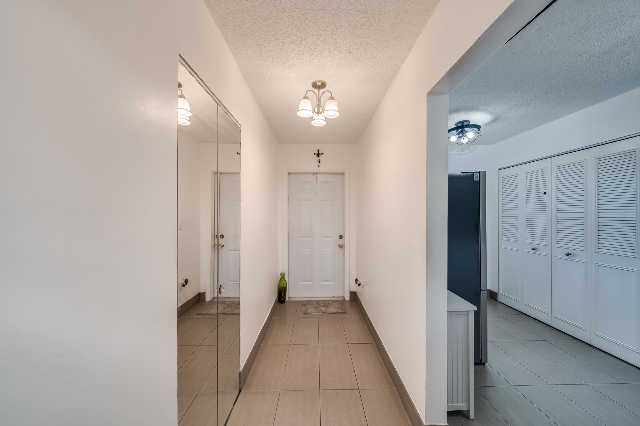 21024 NE 34th Ct, Aventura, FL 33180, USA Photo 6