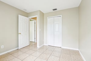 E Bank Dr-2105-032.jpg