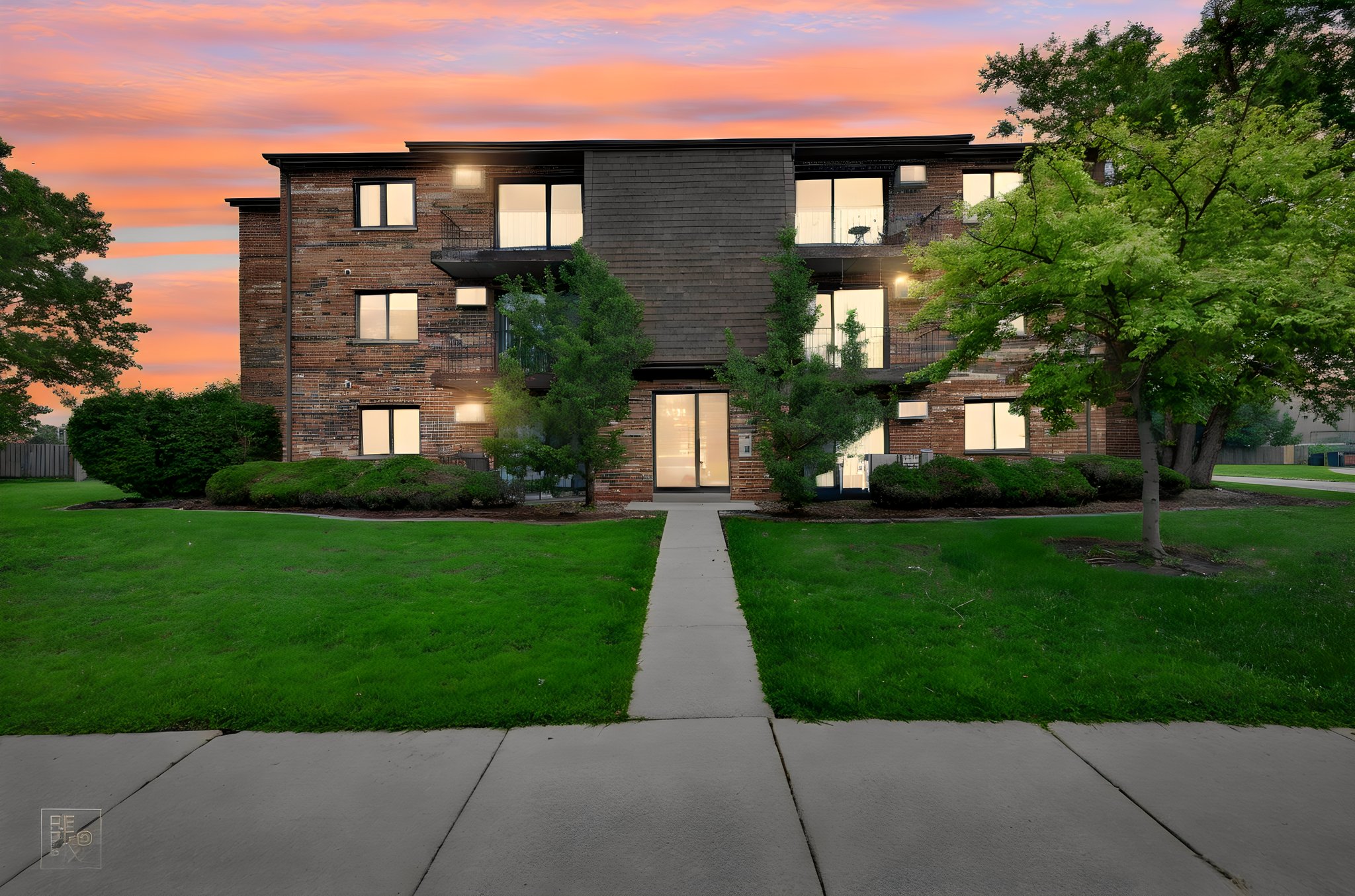 7305 Tiffany Dr, Orland Park, IL 60462_001 day to dusk.jpeg
