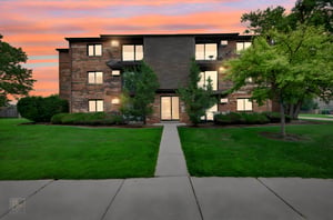 7305 Tiffany Dr, Orland Park, IL 60462_001 day to dusk.jpeg