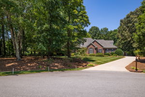7305 Toby Ct-1