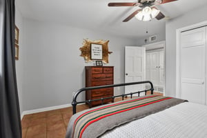 Robin Rest Dr-S2305-039.jpg