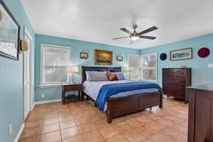 Robin Rest Dr-S2305-047.jpg