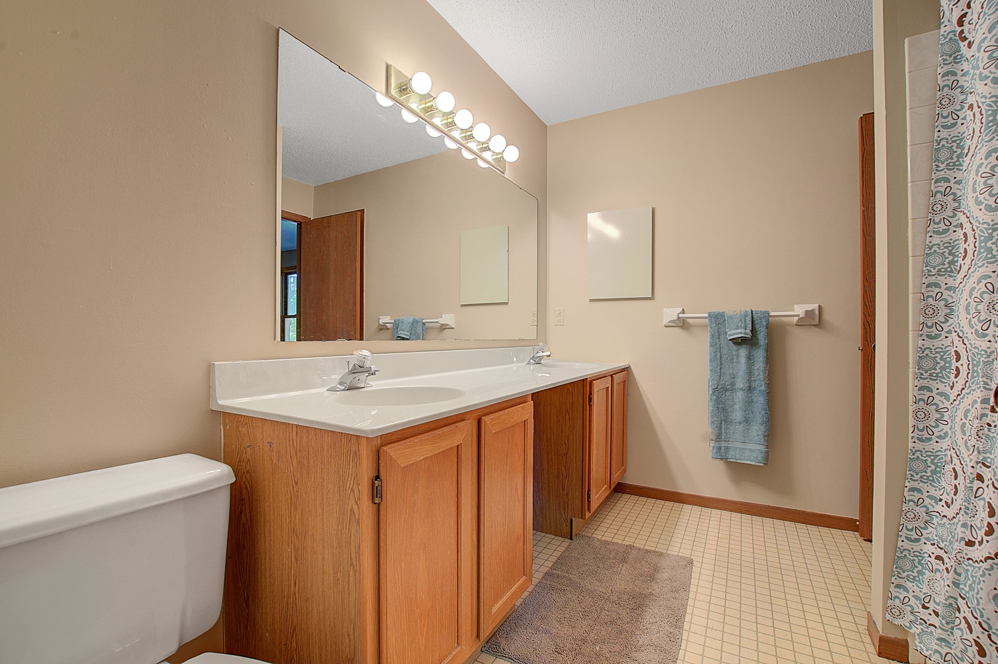 7307 Amber Ln, Eden Prairie, MN 55421, US Photo 15