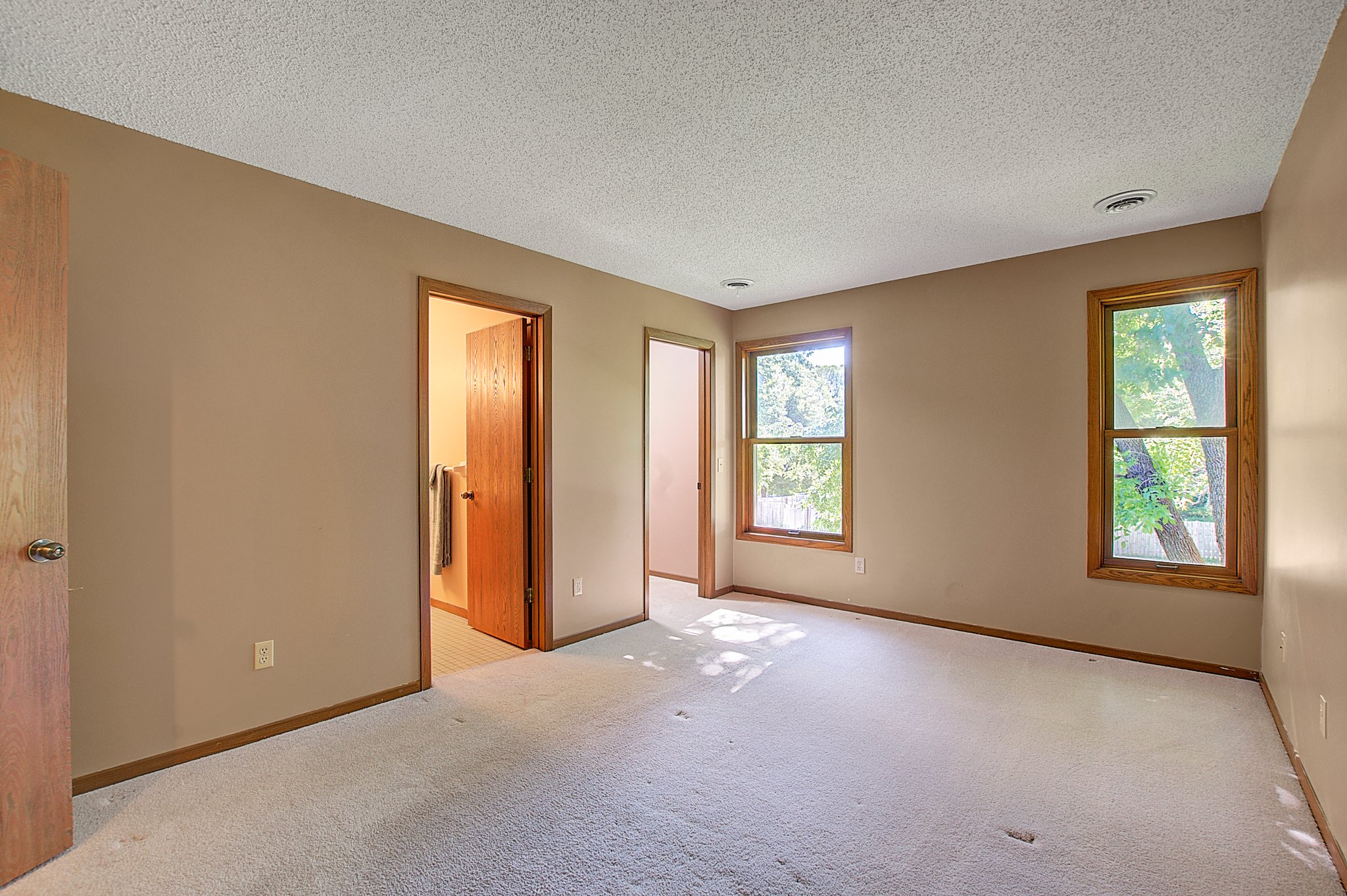 7307 Amber Ln, Eden Prairie, MN 55421, US Photo 13