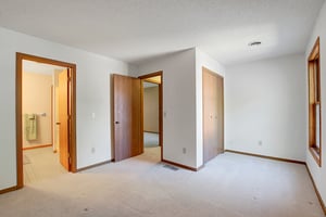 7307 Amber Ln, Eden Prairie, MN 55421, US Photo 13