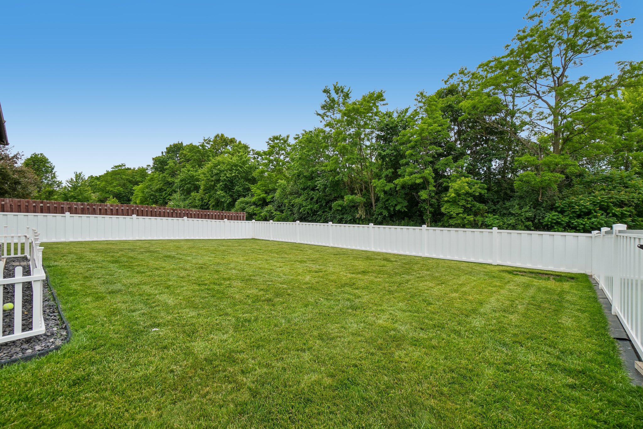 Warwick Dr-S2506-035.jpg