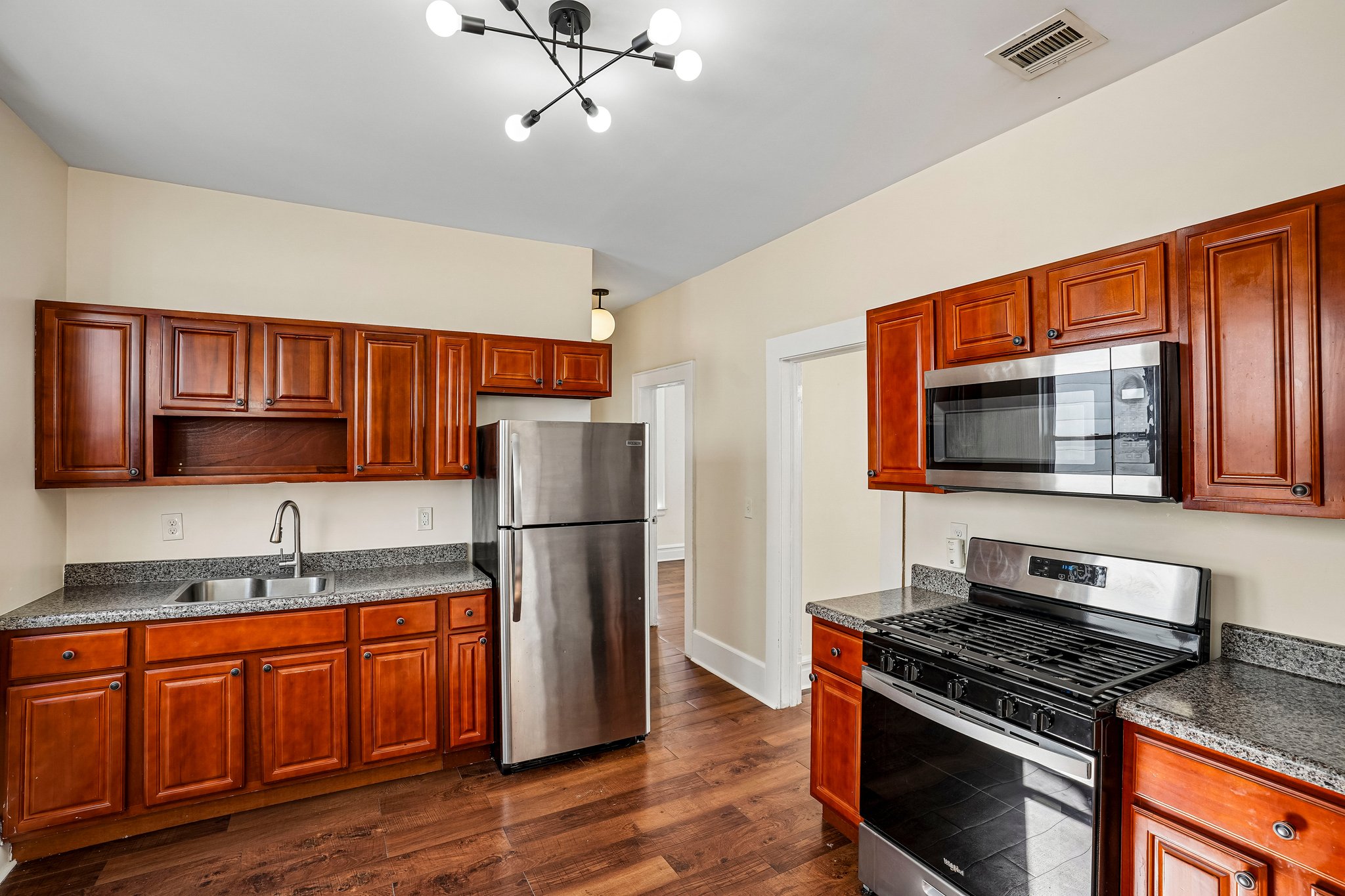 18th Ave 2-S1010-010.jpg