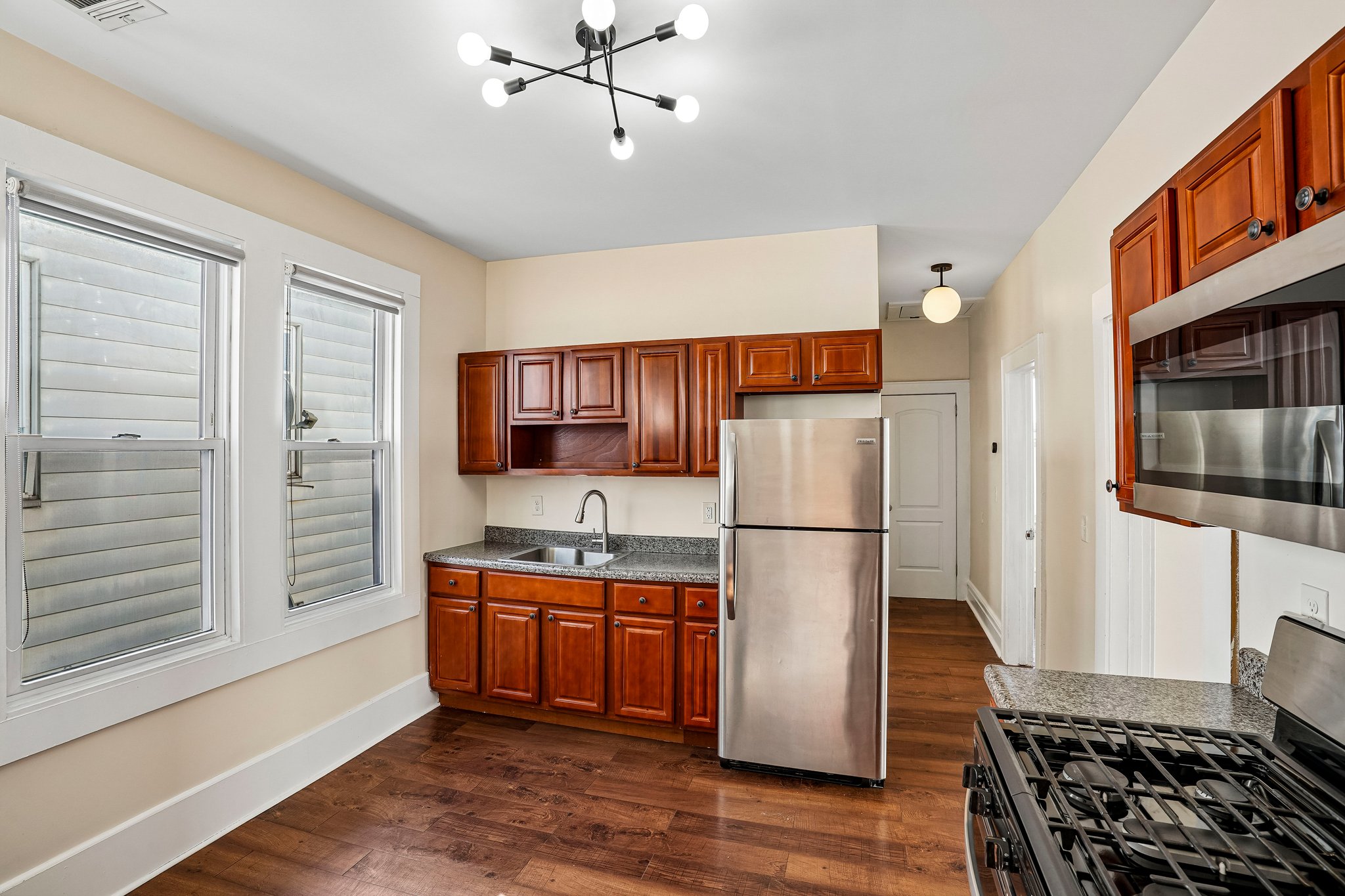 18th Ave 2-S1010-011.jpg
