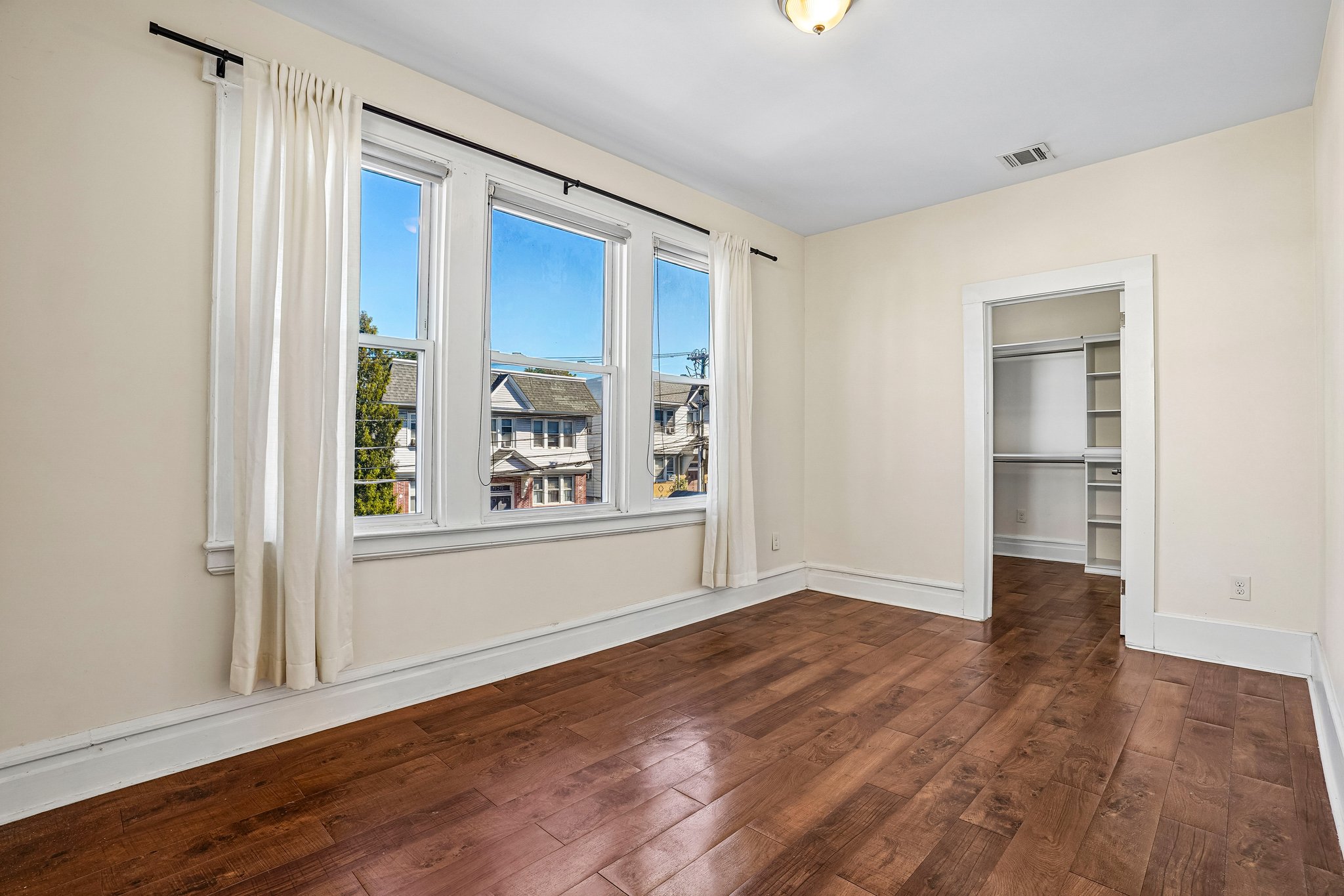 18th Ave 2-S1010-020.jpg