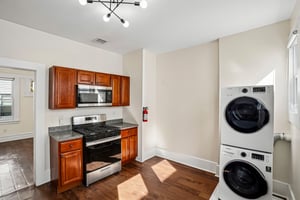18th Ave 2-S1010-008.jpg