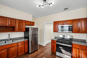 18th Ave 2-S1010-009.jpg