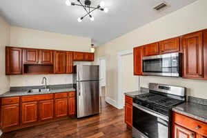 18th Ave 2-S1010-010.jpg