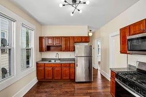 18th Ave 2-S1010-012.jpg