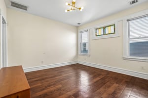 18th Ave 2-S1010-017.jpg