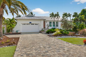 Front Exterior 1 of 4-r