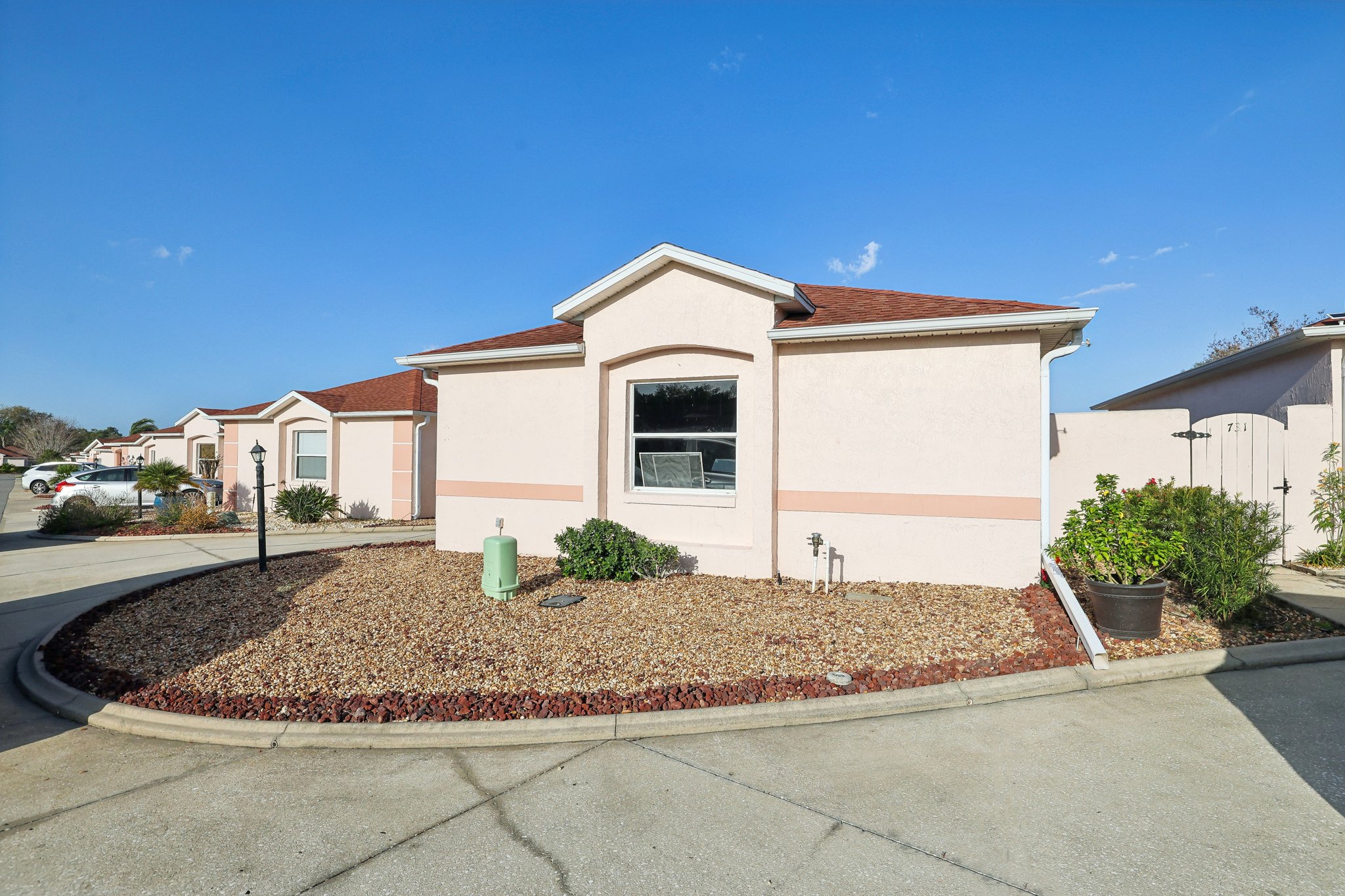 Hernandez Dr-003.jpg