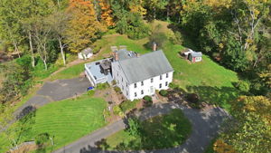  Photo 48