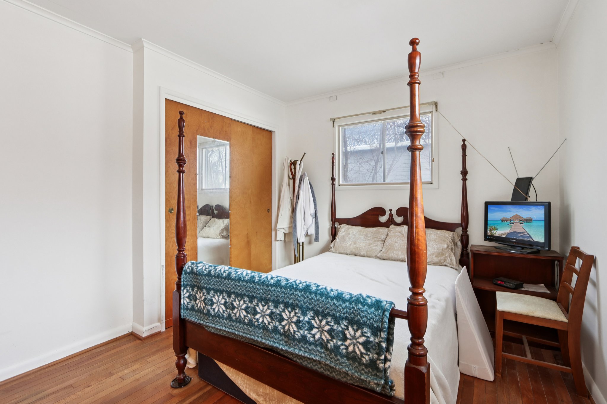 Oswego Rd-S1601-013.jpg