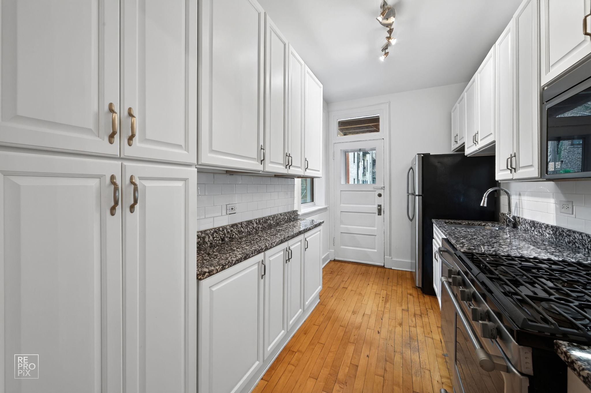 731 W Bittersweet Pl 2S, Chicago, IL 60613_003