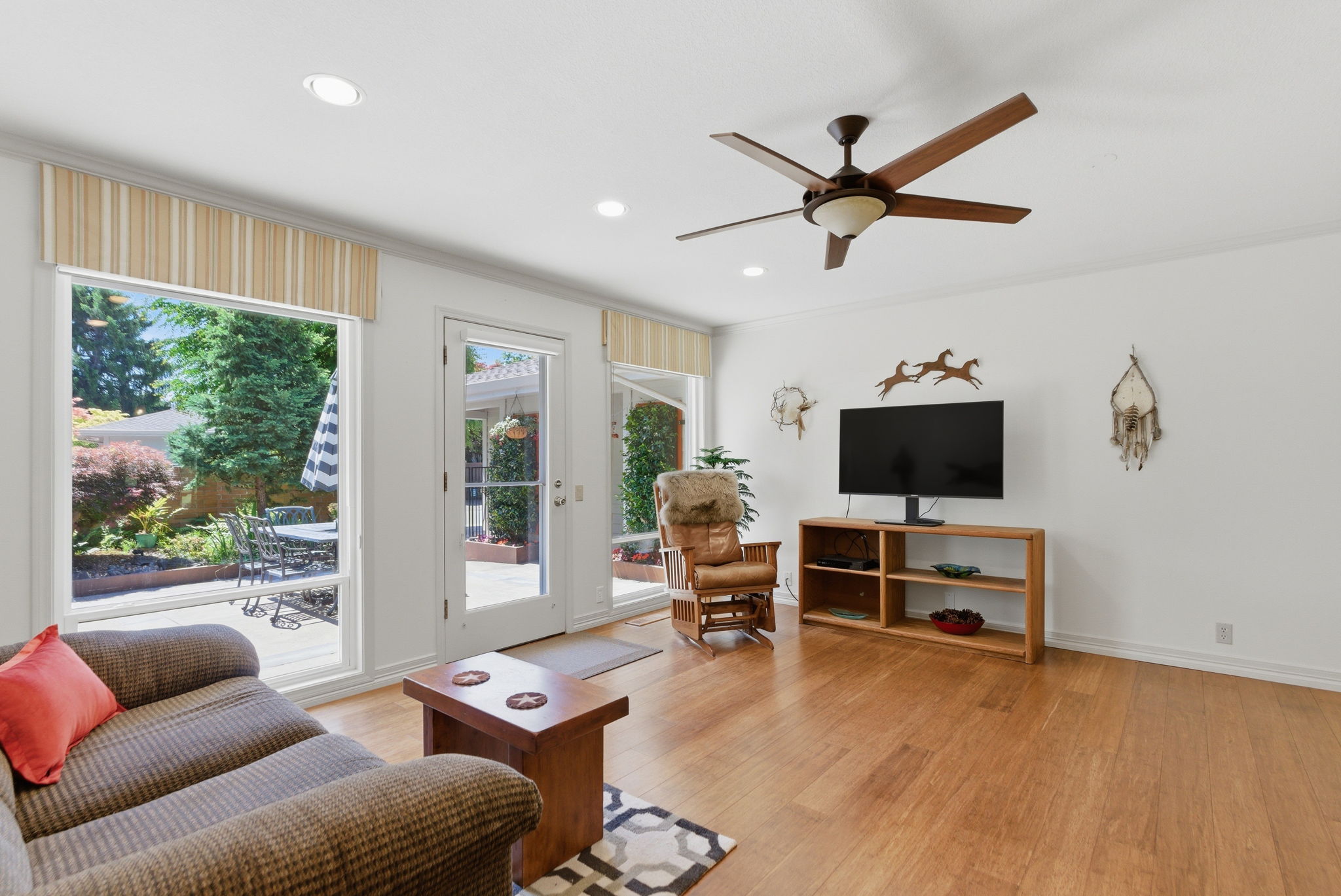 Family / Garden Room - overlooks courtyard
