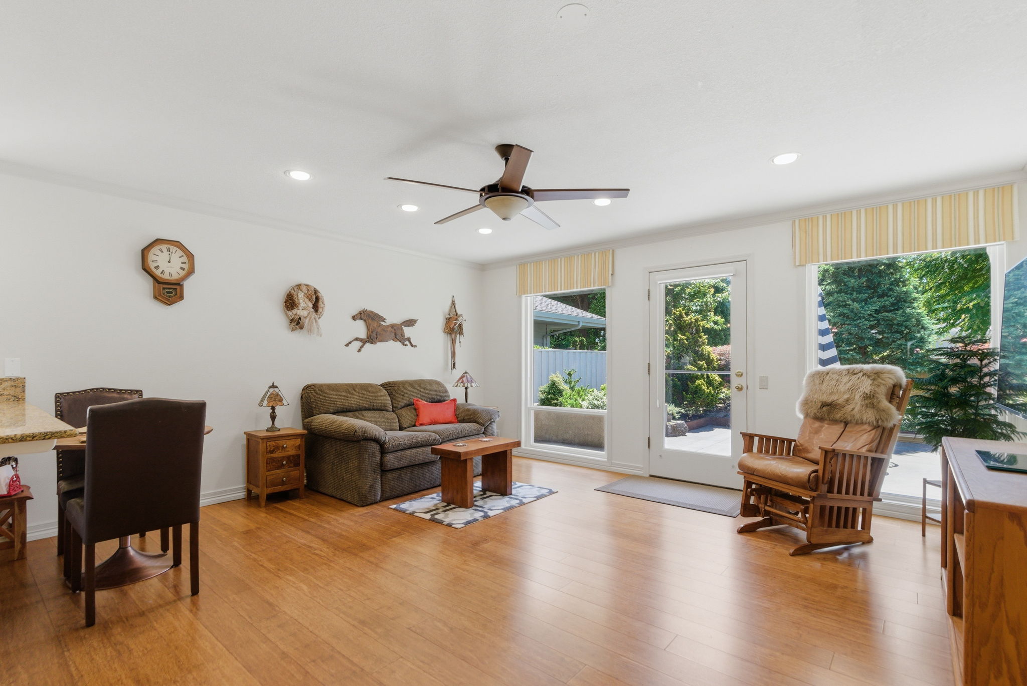 Family / Garden Room - overlooks courtyard