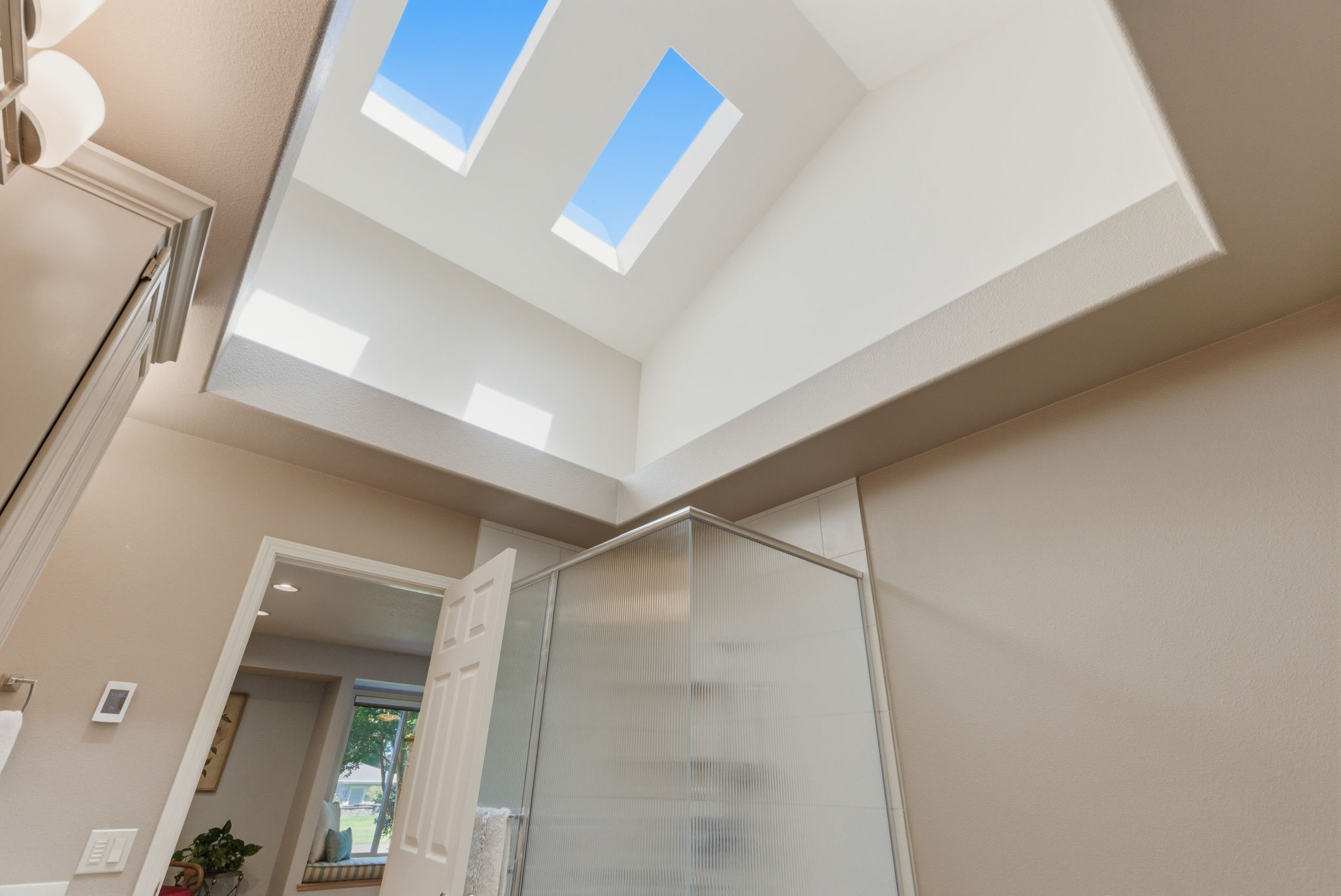 Primary Ensuite Bath - Vaulted with Skylight