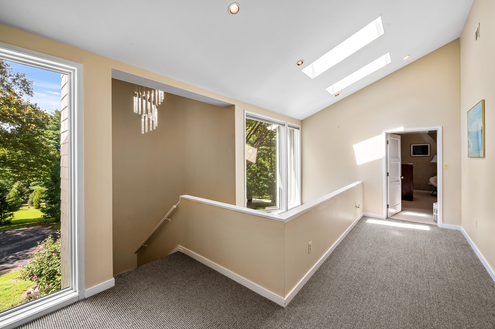 2nd Floor Landing