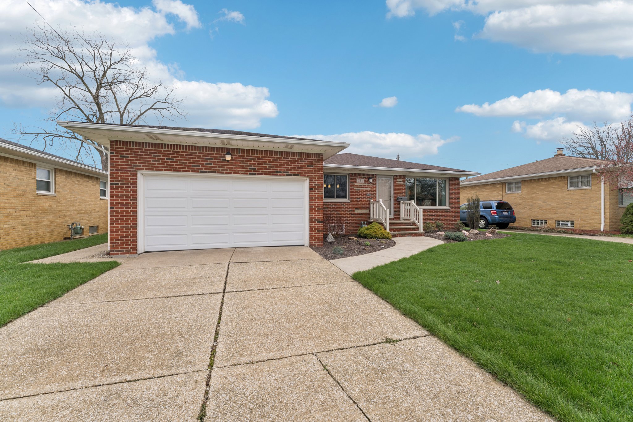 Beresford Ave-S0704-002.jpg