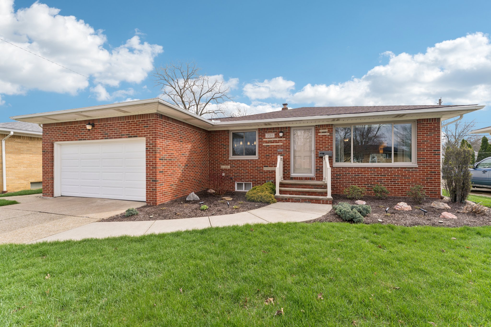 Beresford Ave-S0704-003.jpg