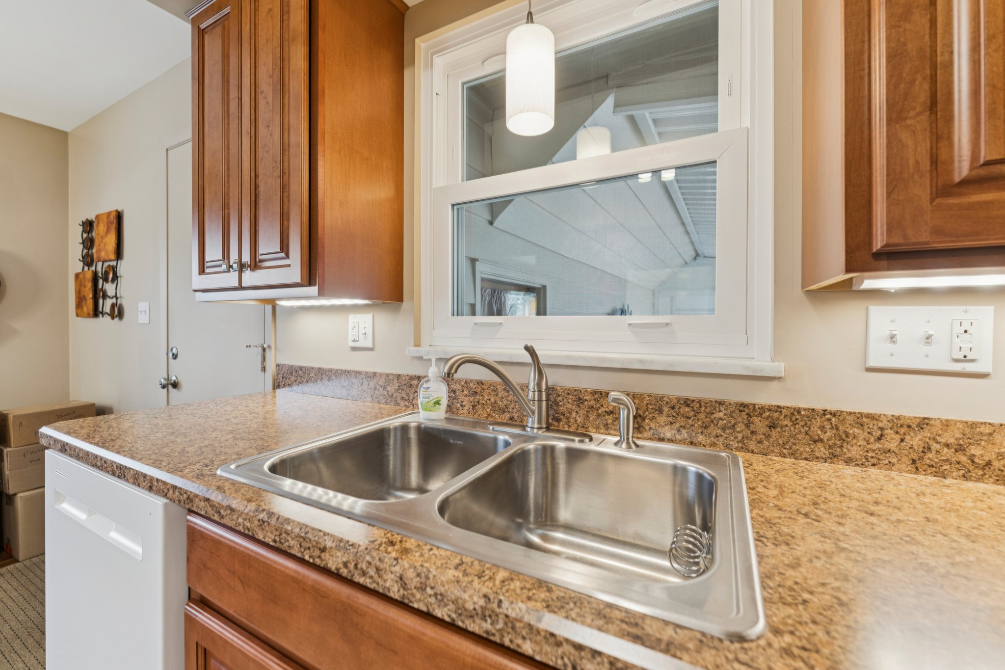 Beresford Ave-S0704-014.jpg