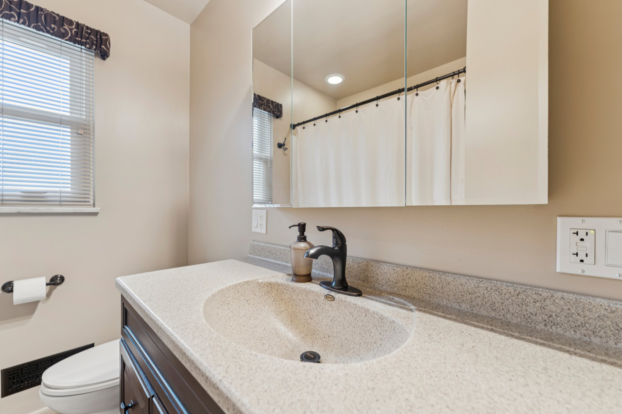 Beresford Ave-S0704-021.jpg