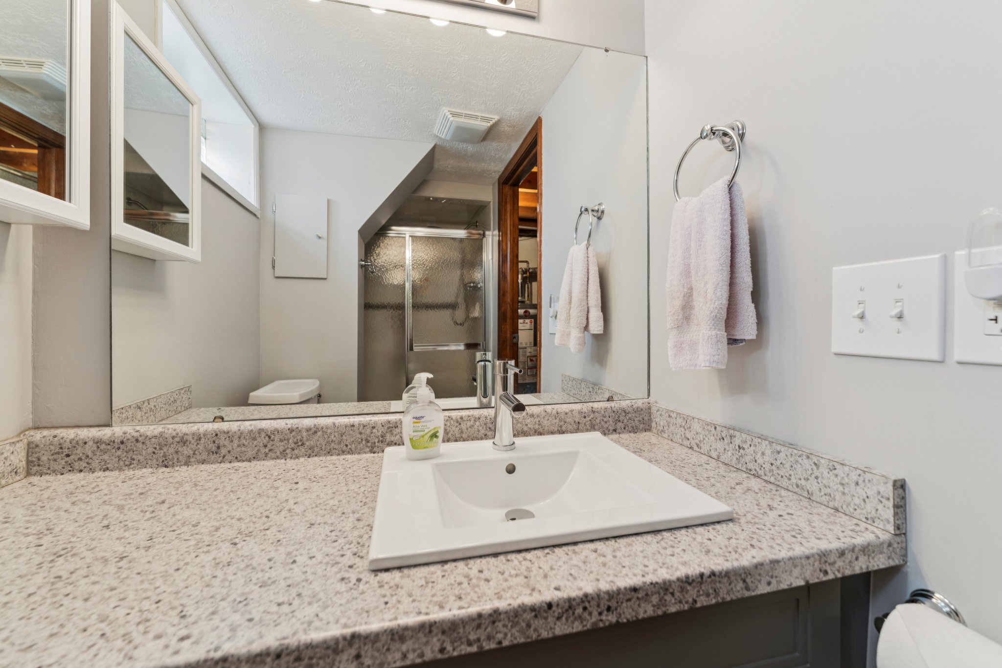 Beresford Ave-S0704-031.jpg