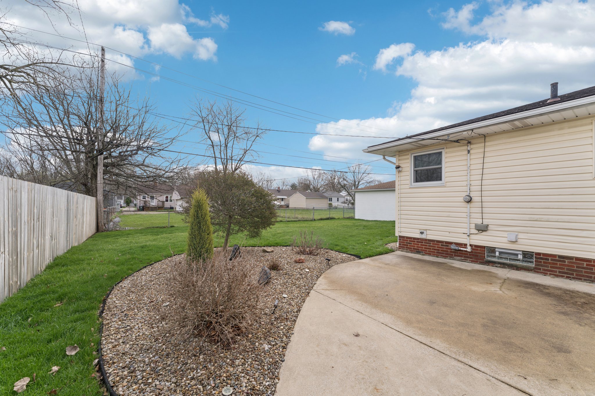 Beresford Ave-S0704-044.jpg