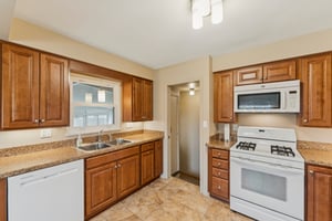 Beresford Ave-S0704-010.jpg