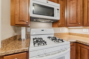 Beresford Ave-S0704-013.jpg