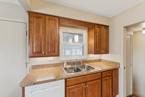 Beresford Ave-S0704-015.jpg