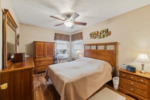 Beresford Ave-S0704-022.jpg