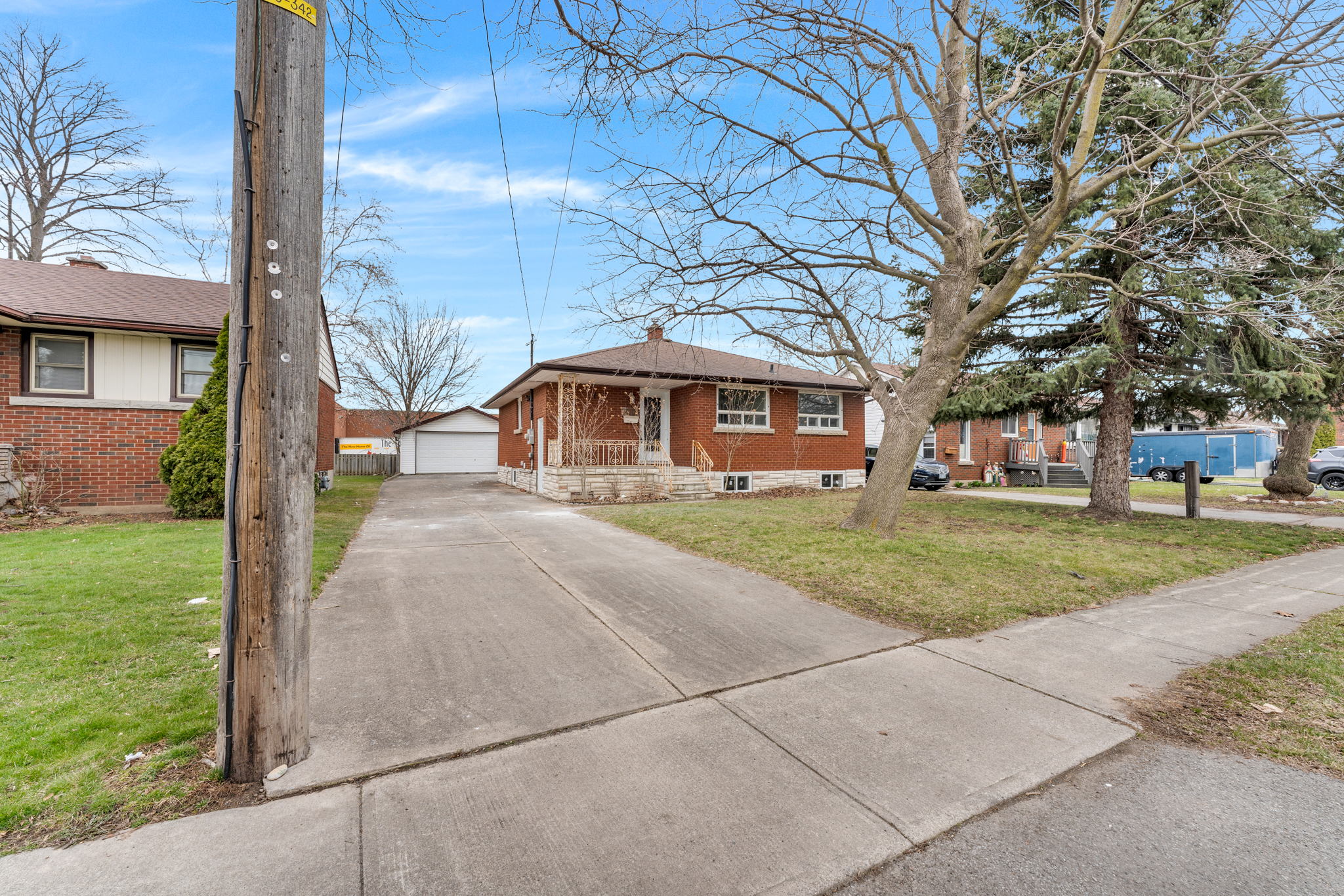 7311 Fern Ave, Niagara Falls, ON L2G 5H3 Stellar Grade Productions Inc.