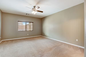 E Alderberry St-012